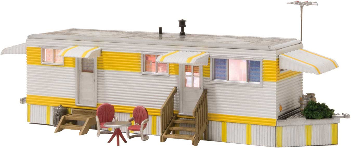 Built-&-Ready(R) Landmark Structure(R) - Assembled -- Sunny Days Trailer with Lights
