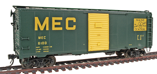 10'6" Modified 1937 AAR 40' Boxcar - Ready to Run -- Maine Central (dark green, yellow)