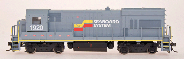 GE U18B w/DCC -- Seaboard System (gray, yellow, red)-1