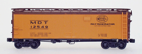 R-40-23 Steel Ice Reefer - Ready to Run -- Merchants Despatch MDT (orange, Boxcar Red, NYC Lines Logo)