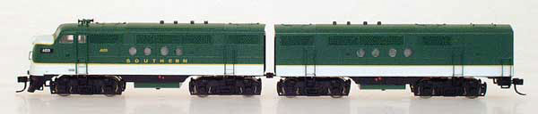 EMD FT A-B Set w/LokSound & DCC -- Southern Railway (green, aluminum)