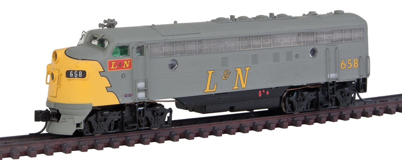EMD FP7 Phase I - Standard DC -- Louisville & Nashville (gray, yellow, red)