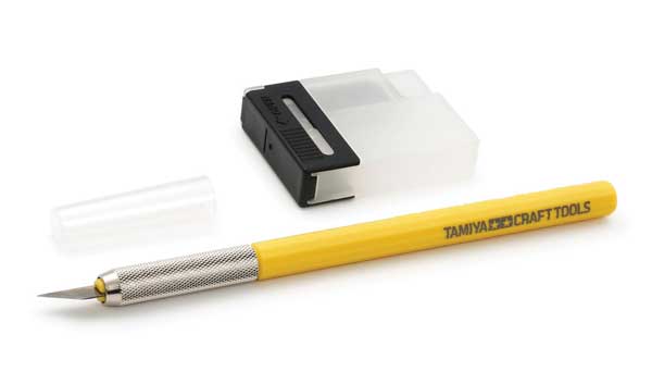 Modeler's Knife -- Includes Replacment Blades (yellow)