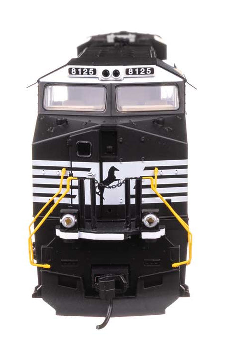 GE ES44AC Evolution Series GEVO - ESU Sound & DCC -- Norfolk Southern #8125-3