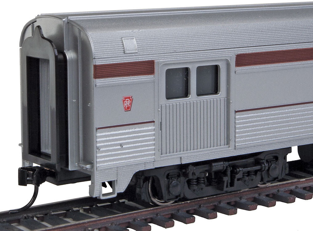 85' Budd Baggage-Lounge - Ready to Run -- Pennsylvania Railroad (silver, Tuscan)-3