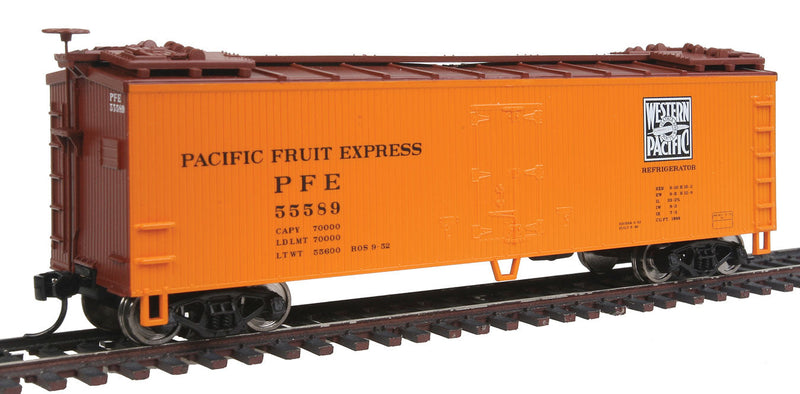 40' Wood Reefer with Wood Ends & Roof -- Pacific Fruit Express(TM) #55589 (Western Pacific Logos)-1
