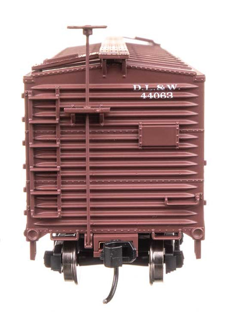 40' Double Sheathed Wood Boxcar - Ready to Run -- Delaware, Lackawanna & Western #44063-3