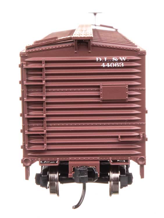 40' Double Sheathed Wood Boxcar - Ready to Run -- Delaware, Lackawanna & Western #44063-4