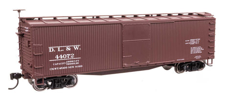 40' Double Sheathed Wood Boxcar - Ready to Run -- Delaware, Lackawanna & Western #44072-1
