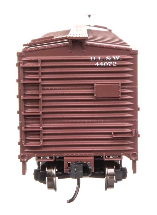 40' Double Sheathed Wood Boxcar - Ready to Run -- Delaware, Lackawanna & Western #44072-4