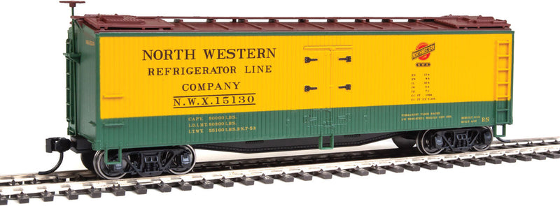 40' Early Reefer - Ready To Run -- North Western Refrigerator Line #15130 (yellow, green, Boxcar Red; CNW Logo)-1