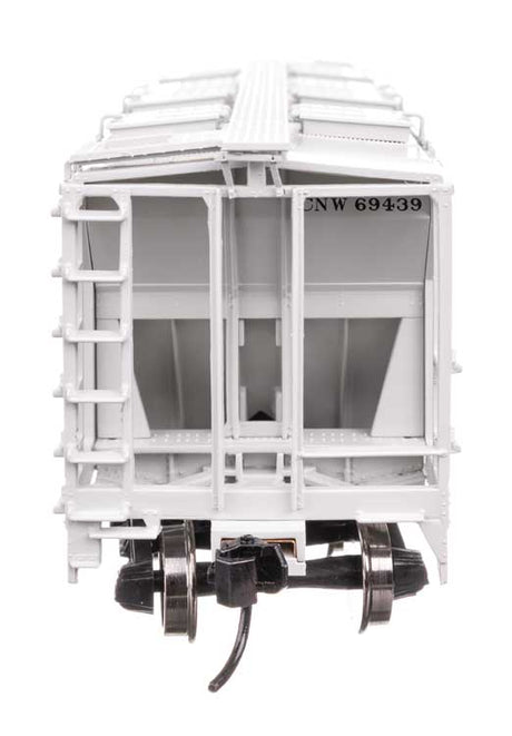 ACF 1958 Cu Ft Covered Hopper - Ready to Run -- Chicago & North Western(TM) #69439-4