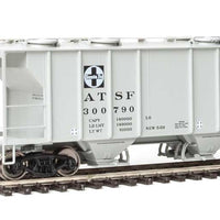 50' Pullman-Standard PS-2 2893 3-Bay Covered Hopper - Ready to Run -- Santa Fe #300790