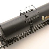 40' UTLX 16,000-Gallon Funnel-Flow Tank Car - Ready to Run -- Amaizo UTLX #66833