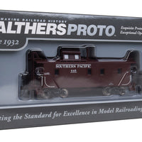 30' Southern Pacific(TM) Class C-30-1 Wood Caboose - Ready to Run -- Southern Pacific(TM) #645 (Roman with Bars)