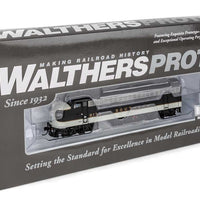 EMD FP7 LokSound 5 Sound and DCC -- Southern Railway #6135 (black, white, Dulux Gold)