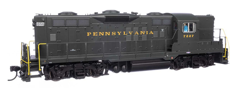 EMD GP9 with LokSound 5 Sound & DCC -- Pennsylvania Railroad #7227 (Brunswick Green, Dulux gold)-1