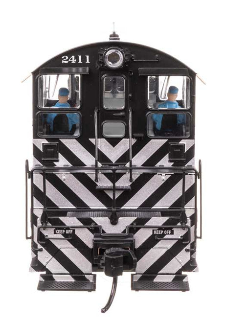 EMD NW2 - LokSound 5 Sound and DCC -- Santa Fe #2411-3