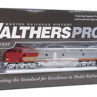 EMD E8Am - Standard DC -- Santa Fe #80L (Warbonnet; silver, red)