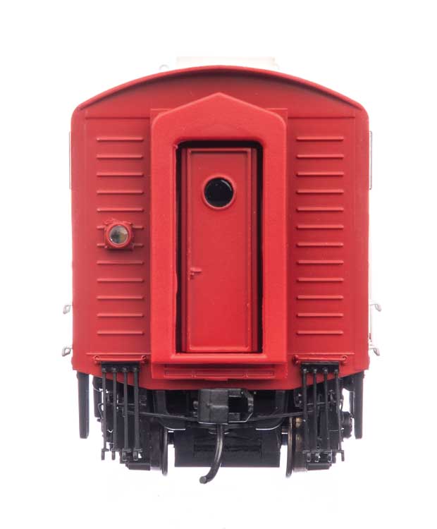 EMD FP7 & F7B Standard DC -- Soo Line #501A & 501C (white, red, black)-4