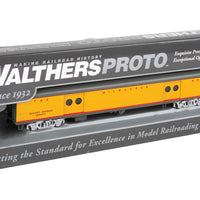 75' Milwaukee Road Express Car - Ready to Run -- Twin Cities Hiawatha - Milwaukee Road (yellow, gray, red; Decals)