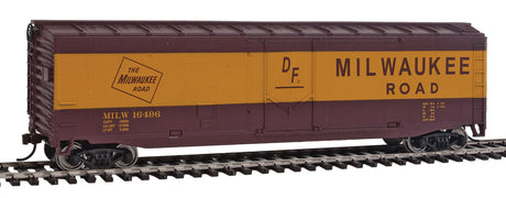 Boxcar - Ready to Run -- Milwaukee Road #16496 (Boxcar Red,yellow)-1