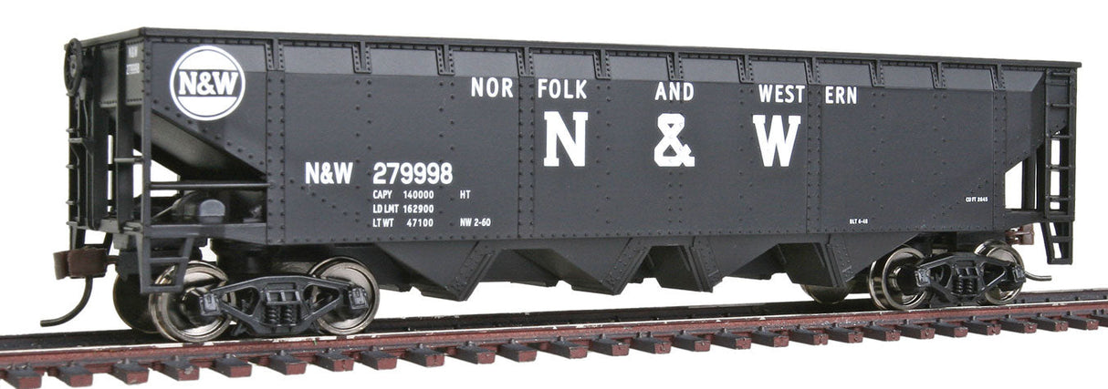 Offset Quad Hopper - Ready To Run -- Norfolk & Western (black; Block N&W, Hamburger Logo)-2