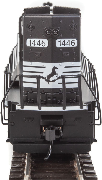 EMD GP15-1 - Standard DC -- Norfolk Southern (black, white)-3