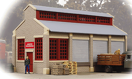United Trucking -- Assembled - 2-5/8 x 6 x 3-3/8"  6.6 x 15.2 x 8.5cm-1