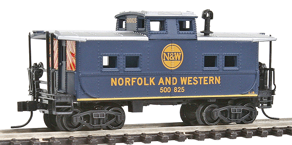 NE-Style Center Cupola Caboose - Ready to Run -- Norfolk & Western #500825 (blue, silver, yellow, Hamburger Logo)
