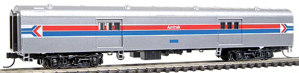 72' Pullman-Standard Baggage Car w/Smooth Sides - Ready to Run -- Amtrak(R) (Phase I, silver, Wide red & blue Stripes)