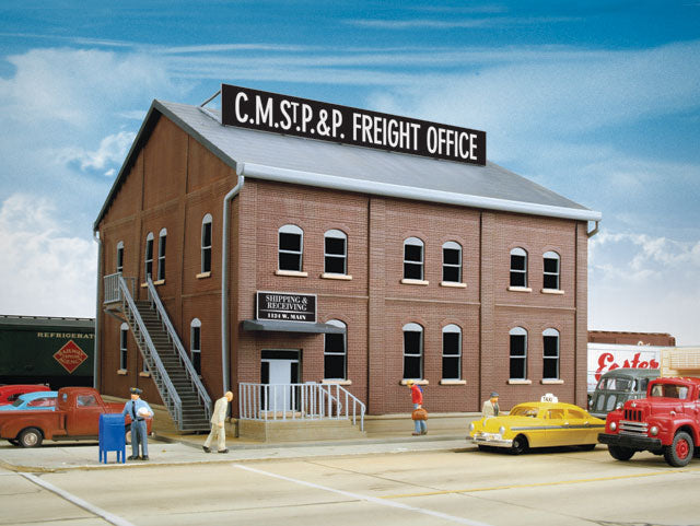 Brick Freight Office -- Kit - 8-13/16 x 9 x 6-1/8"  22.4 x 22.9  15.6cm-2