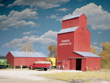 Farmers Cooperative Rural Grain Elevator -- Kit - Elevator: 8-7/8 x 7-1/4 x 10"  23 x 18 x 25cm-2