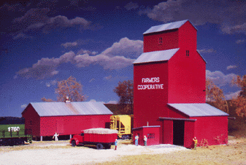 Farmer's Co-op Rural Grain Elevator -- Kit - Elevator: 4-3/8 x 5-3/8 x 6"  11 x 13.7 x 15.2cm-1
