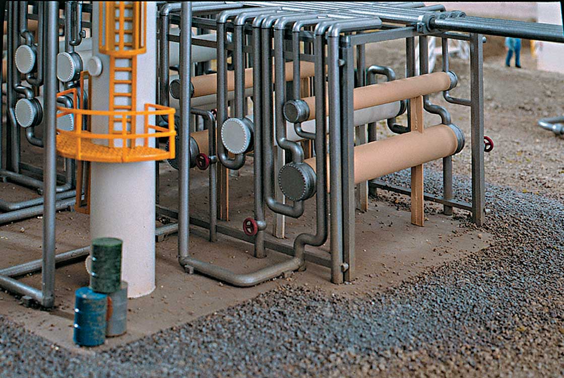 United Petroleum Refining -- Kit - 13-1/2 x 8-1/4 x 15"  34.3 x 21 x 38.1cm-6