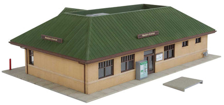 Modern Suburban Station -- Kit - 10-7/16 x 6-1/2 x 3-1/8"  26.5 x 16.5 x 7.9cm-3
