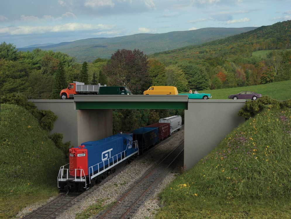 Modern Steel Highway Overpass with Concrete Sides -- Kit - 12-15/16 x 4-3/4"  32.9 x 12cm