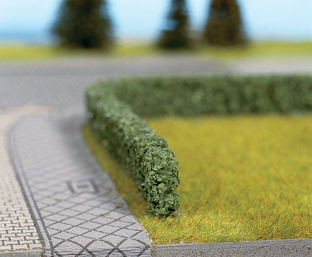 Short Hedges - 19-5/8 x 3/8 x 1/4"  50 x .8 x .6cm -- Dark Green