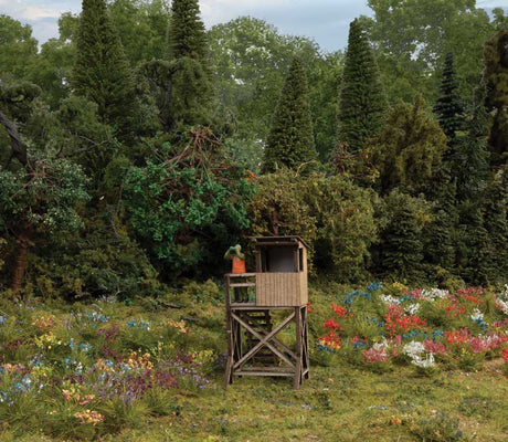 Elevated Deer Stand -- Laser-Cut Wood Kit - 1-1/8 x 1-1/8 x 1-3/4"  3 x 3 x 4.5cm