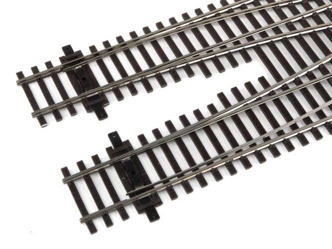Code 83 Nickel Silver DCC-Friendly #6 Double Crossover -- Length: 18-3/4"  47.6cm; Track Centers: 2"  5.1cm-3